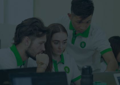 Trưởng phòng đối ngoại Booking KOLs mừng sinh nhật VTC News 12 tuổi